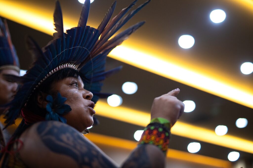 CHAMA LULA E REVOGA: Povos indígenas “param” COP30 e exigem revogação de decreto e fim da Ferrogrão 29